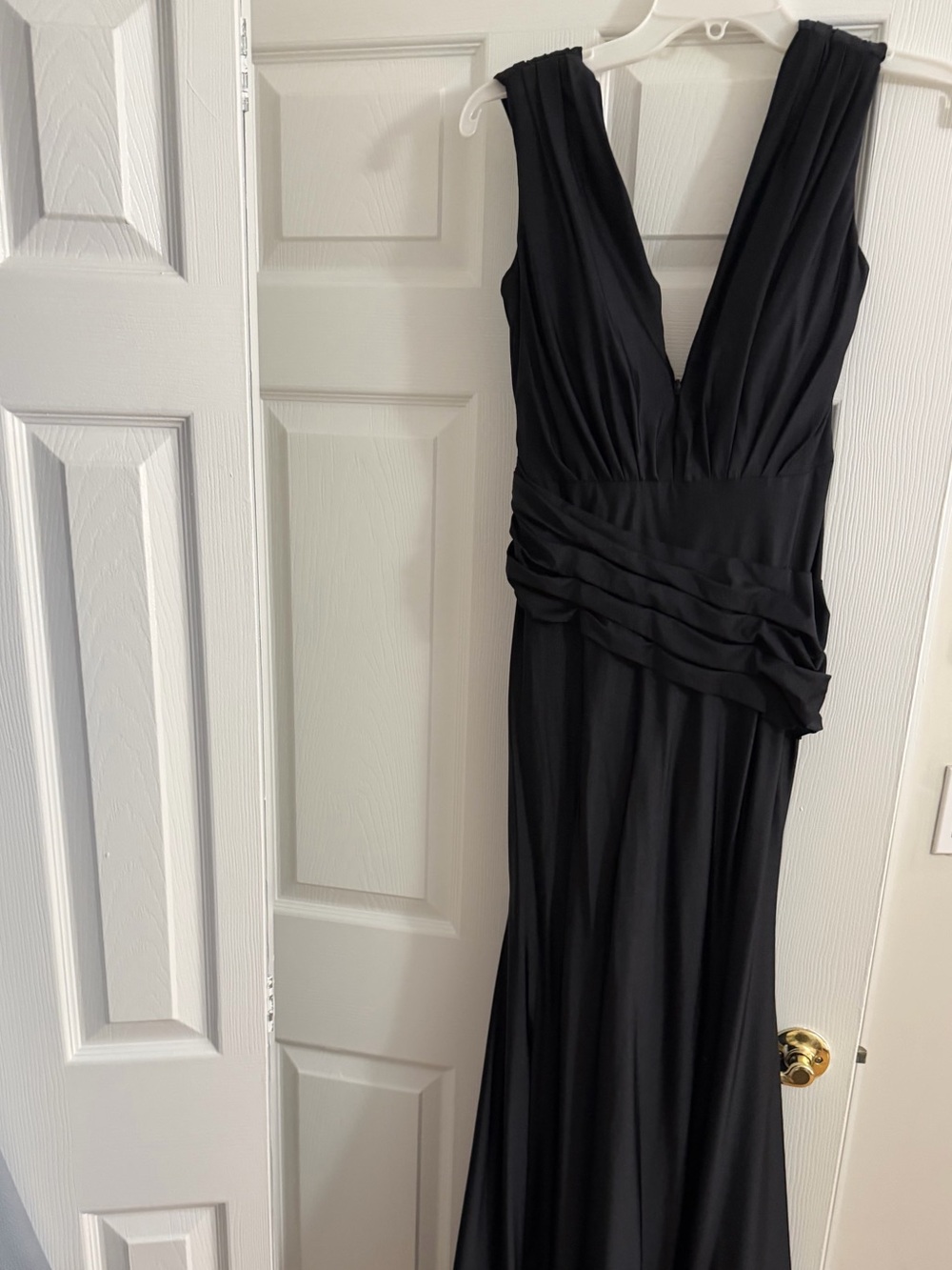 Black V-Neck Evening Gown - Elegant Draped Waist,  bill Levkoff size 6